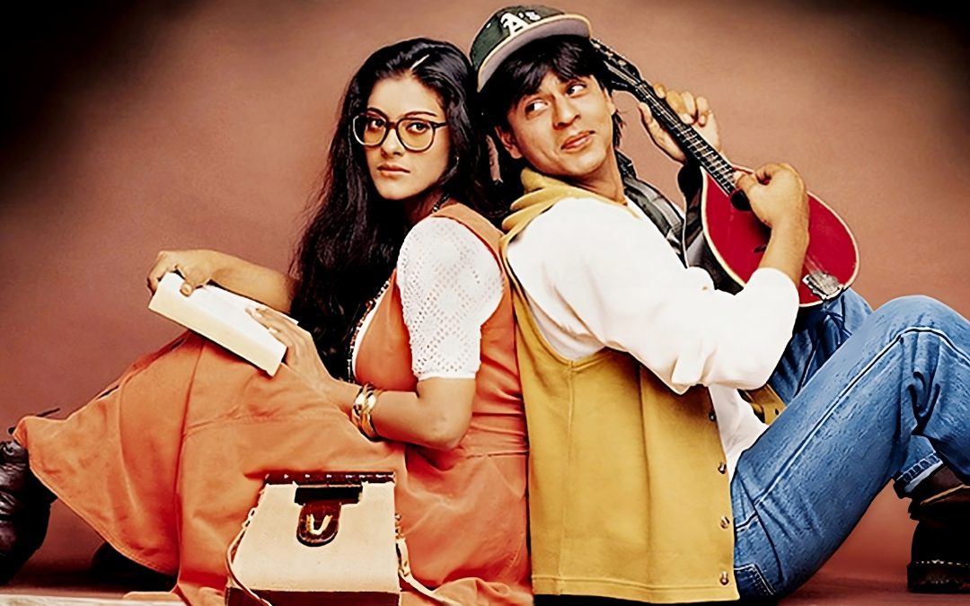 Kajol Reveals How Shah Rukh Khan Suffered a Frozen Shoulder after Lifting Her for the Poster Shooting for the ‘Dilwale Dulhania Le Jayenge’ Film