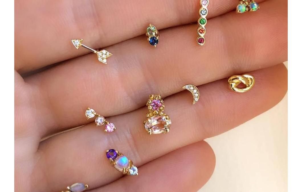 The Complete Guide on How to Buy Cute Little Gold Earrings in India